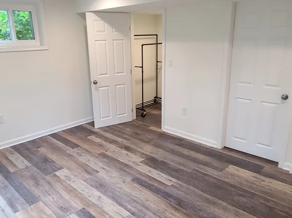 520 S Abingdon St #1A, Arlington, VA 22204