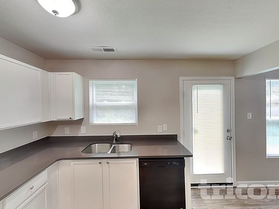 4th image of 1362 Cadre Cir