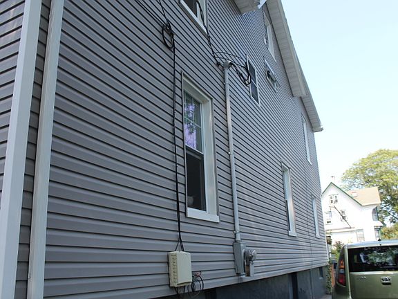 2nd image of 6 Ross Ave