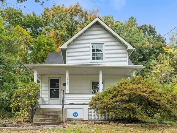 1503 Clinton Rd, Glenshaw, PA 15116