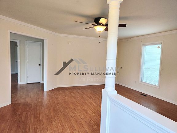 3rd image of 312 Lakeshore Dr