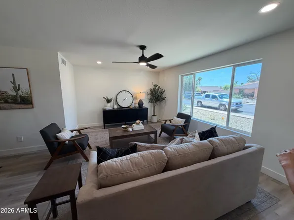 1252 W Kilarea Avenue, Mesa, AZ 85202