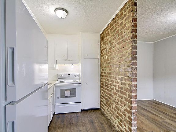 5th image of 1823 Leland St