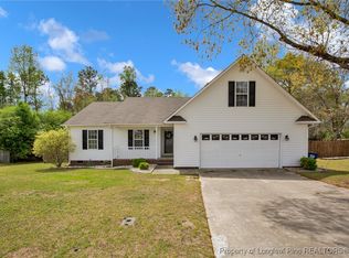 293 Deep Creek Ln, Raeford, NC 28376