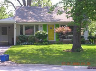 2668 Hillside Ln, Evanston, IL 60201