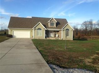 380 Topaz St, Mitchell, IN 47446