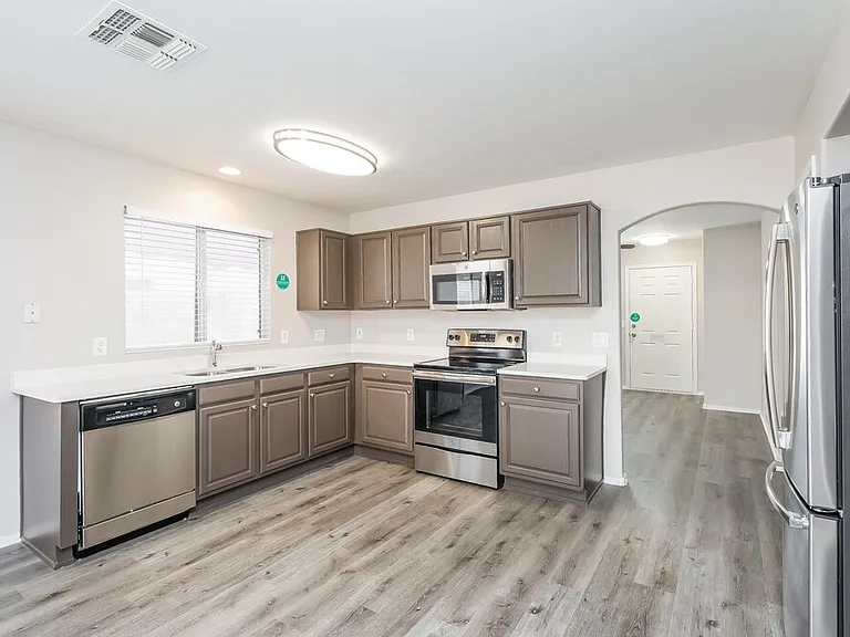 11834 W Sunnyside Dr — Photo 8