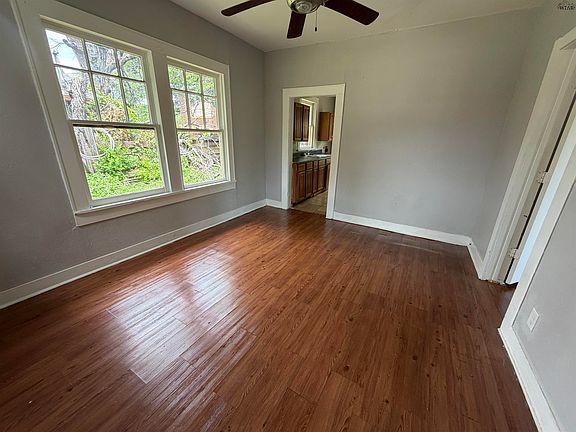 3rd image of 2206 Avenue E