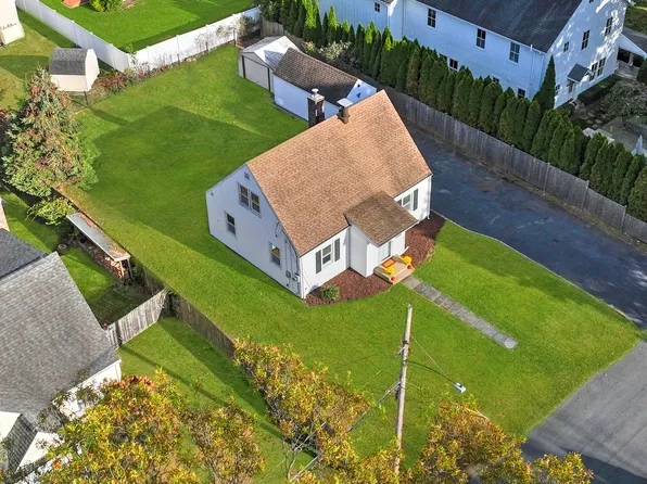 200 Henry Street, Fairfield, CT 06824