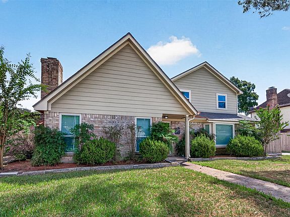 3rd image of 8326 Tiger Ln