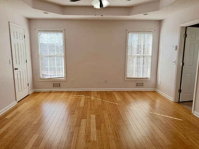 1136 Fieldstone Dr — Photo 6