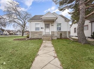 20009 Pinecrest St, Taylor, MI 48180