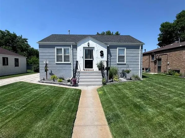 1410 Avenue G, Scottsbluff, NE 69361