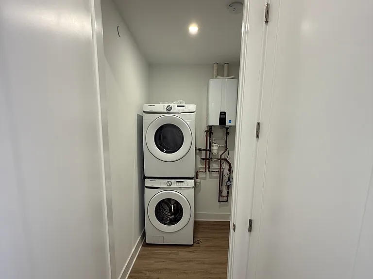 658 Grand St #201 — Photo 21