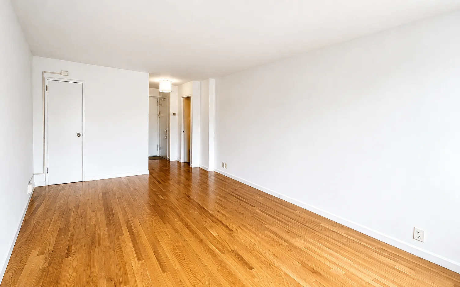 225 East 36th Street — Photo 2