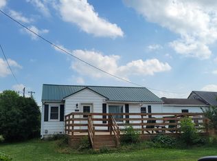 115 Paddock Ave E, Alpha, MN 56111