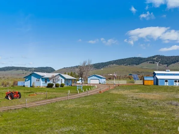 221 Upper Green Canyon Road, Ellensburg, WA 98926