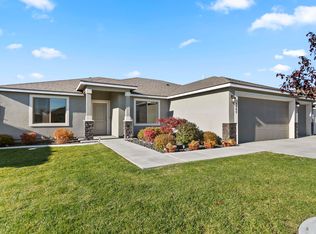 4402 Vermilion Ln, Pasco, WA 99301