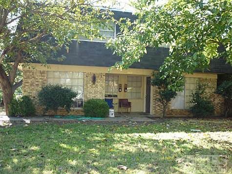 1st image of 2410 Hollandale Cir