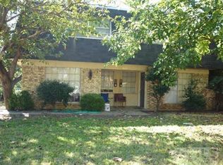 2410 Hollandale Cir, Arlington, TX 76010