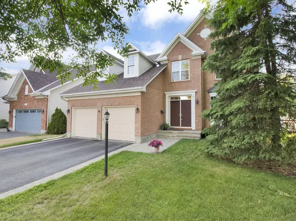53 Mattawa Cres #1, Ottawa, ON K2M 2E8