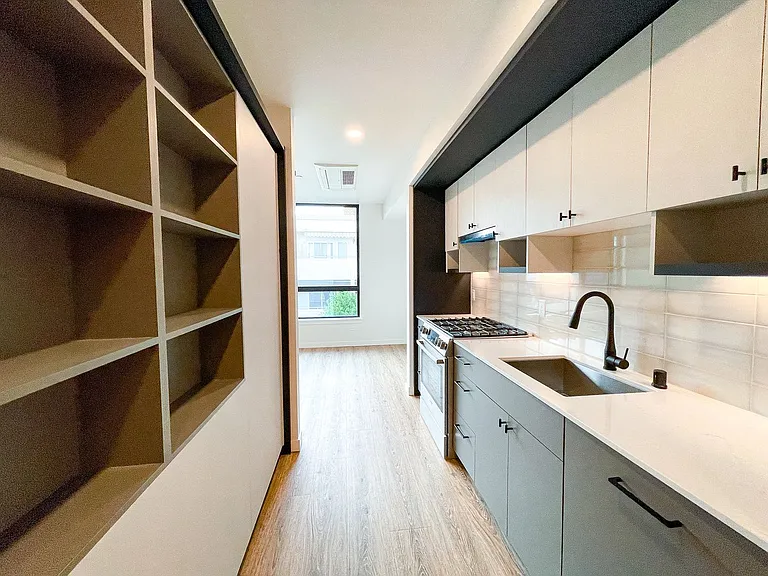 Parque Kirkland Apartments — Photo 21