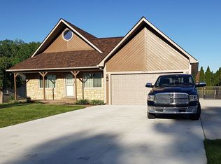 47924 Sugarbush Rd, Chesterfield, MI 48047