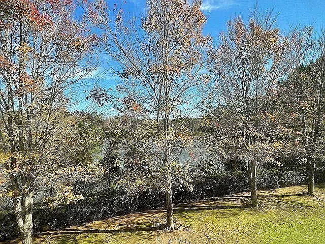 1964 Lakeshore Overlook Cir NW — Photo 5
