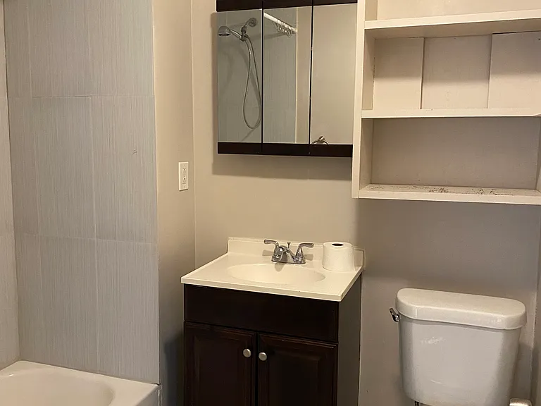 Locust Dr — Photo 9