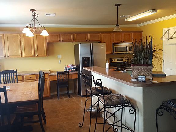 4th image of 1142 Squire Dr