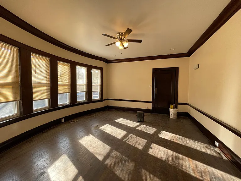 7550 S Green St — Photo 3