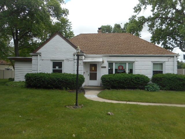 1st image of 1665 Farwell Ave