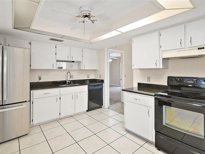 36482 Doral Dr, Grand Island, FL, 32735