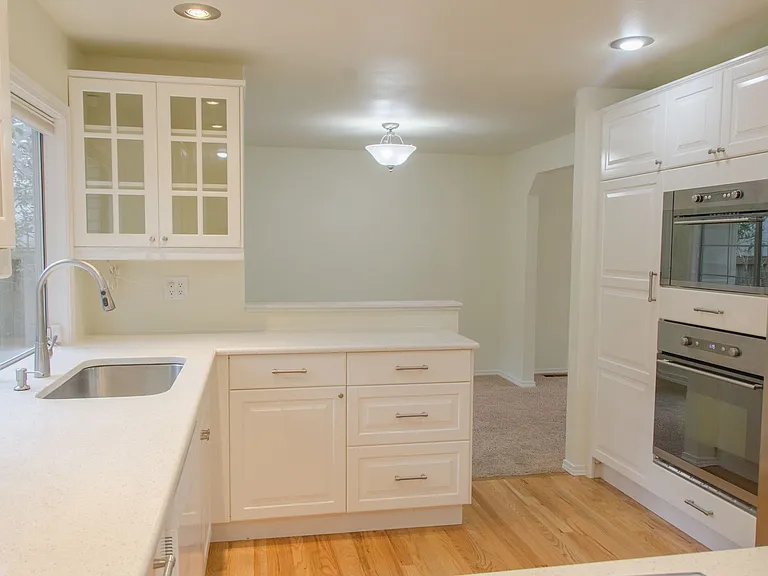 23954 SE 42nd Pl — Photo 11