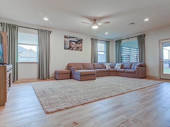 4th image of 16800 Marcello Dr