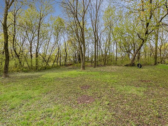3rd image of 3324 S Coon Creek Dr