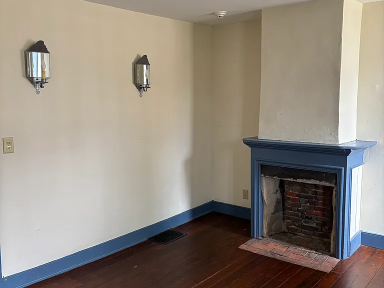 1049B Poquonnock Rd — Photo 11