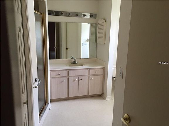 3rd image of 28 Saint Kitts Cir