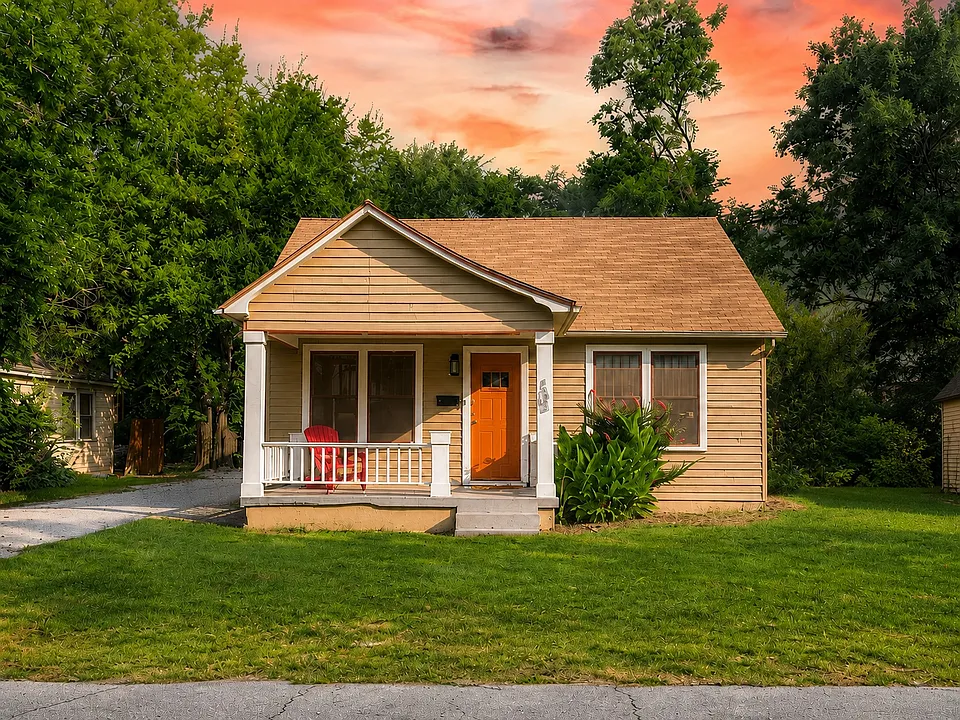 105 Maple Ln