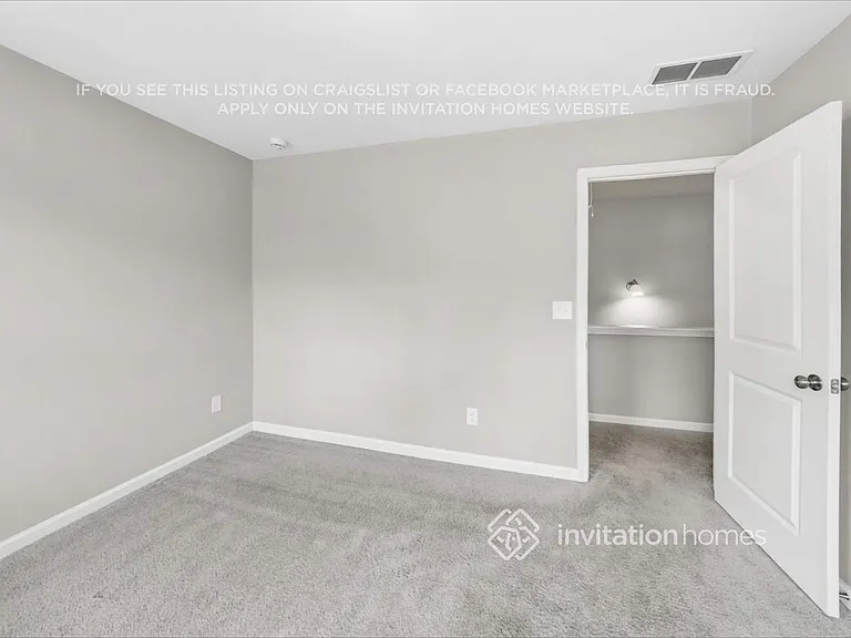 555 S Fortune Way — Photo 14