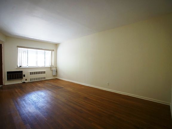 2nd image of 1912 E 51st St #2