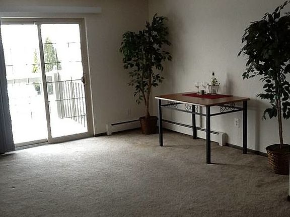 5th image of 139 Academy Ct APT H