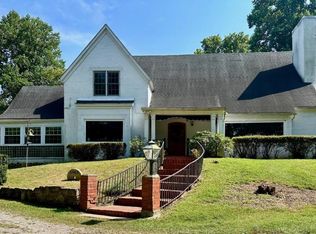 5949 Mahood Dr, Huntington, WV 25705