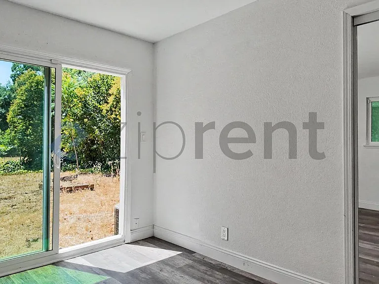 3422 9th Ave — Photo 42