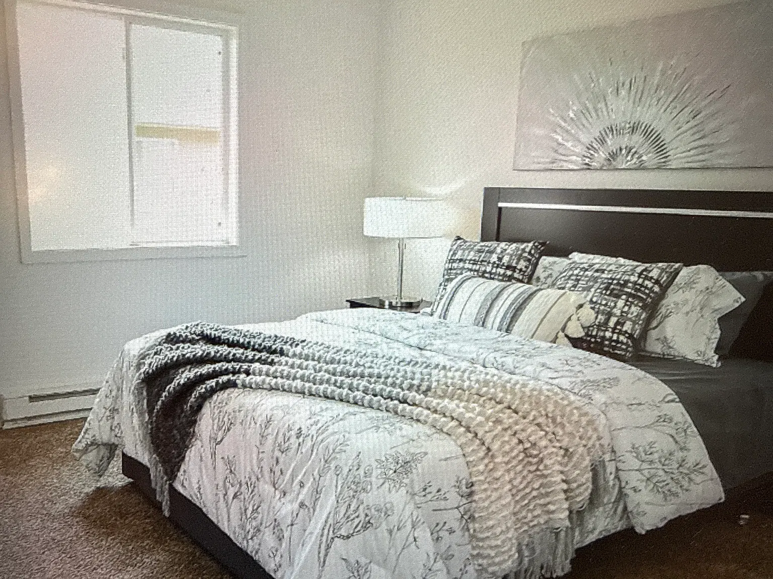 3 bed, 1008 sqft, $925 — Photo 1