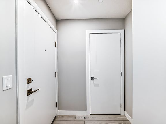 4th image of 63 Corner Glen Cres NE #1318