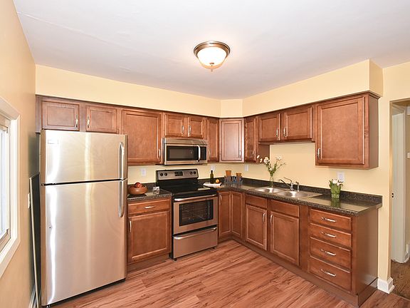 4th image of 1617 S Berlin Ave