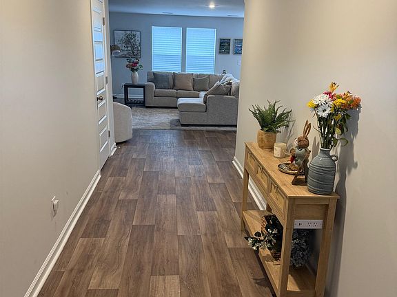 2nd image of 348 Mistletoe Way