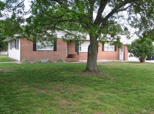 35 Meadow Glen Dr, Dover, DE 19901