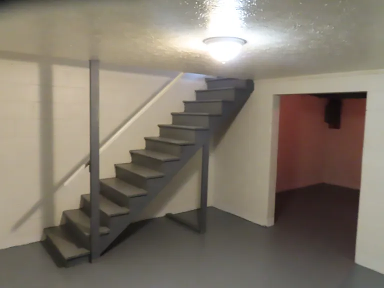901 North Meadows Court - D — Photo 19